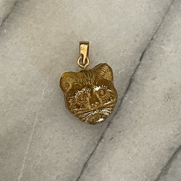 Vintage Jewelry - Solid 14K Yellow Gold Vintage Topaz Glass Cat Good Luck Pendant Lucky Charm